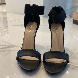 Le château heals brand new with tags